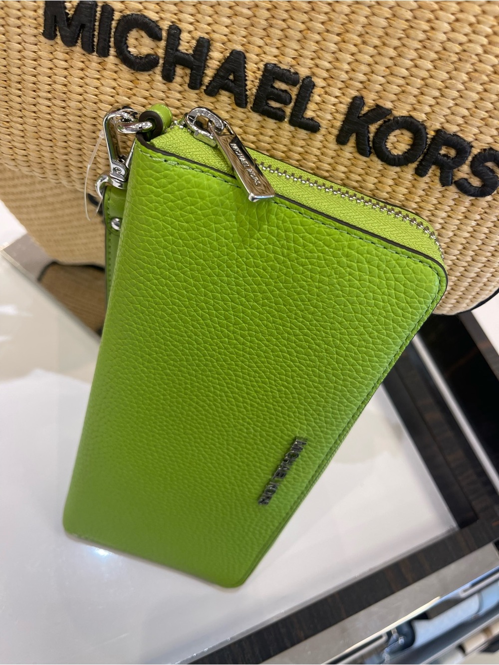 Michael Kors Lg Pebbled Leather Continental Wallet Wristlet Phone Holder 
Lime
N - Picture 16 of 16
